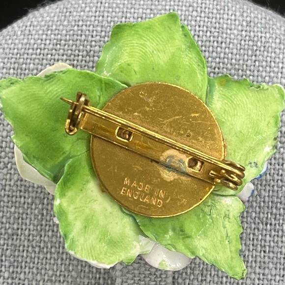 Vintage Coalbrook China floral Brooches made in England - Picture 8 of 9